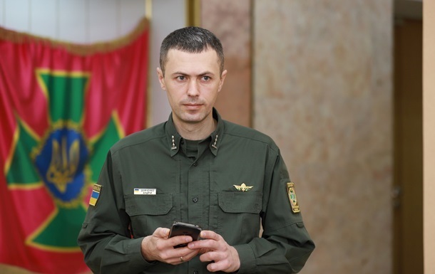 Новини України - ДПСУ: Чоловіків до 22 років вже пускають за кордон