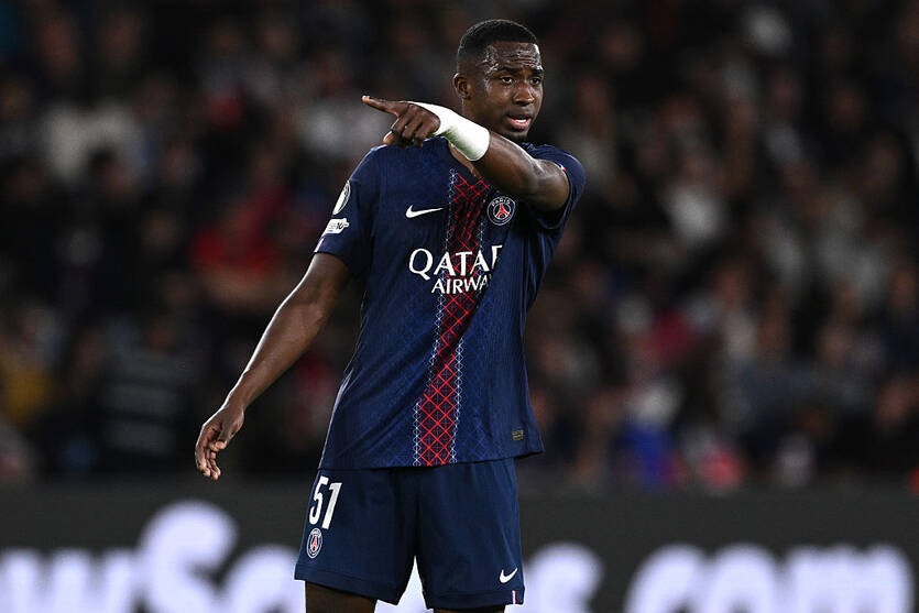 Центральна лінія захисту ПСЖ зміцніла новим контрактом