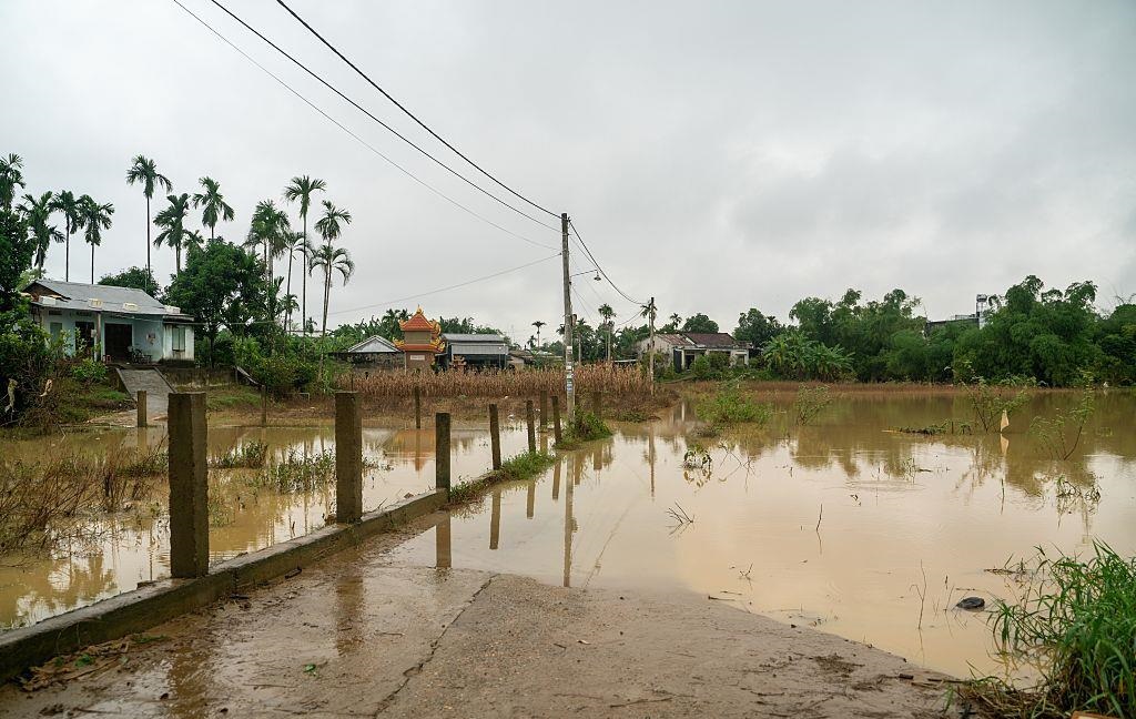 Новини світу - У В'єтнамі через повені загинуло понад 40 людей
