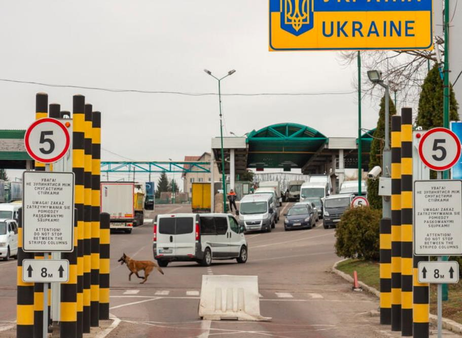 Новини України - Зі США до України депортували 50 громадян