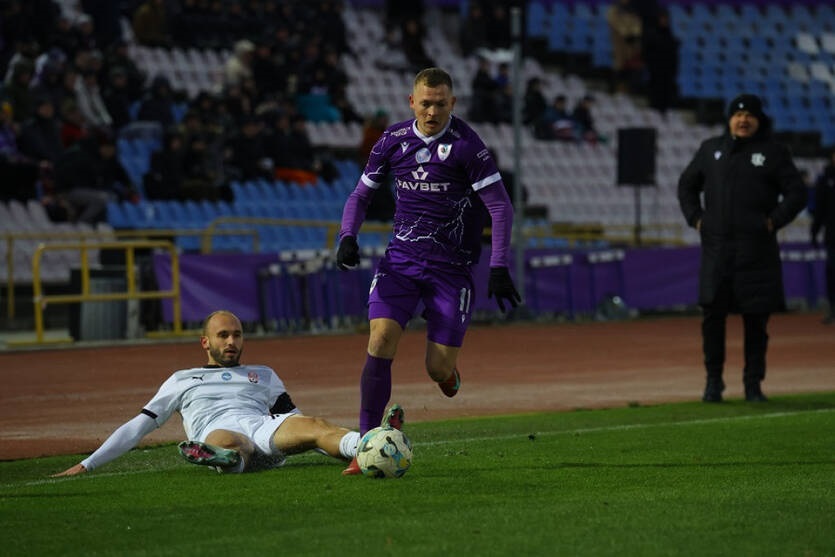 ЛНЗ із Черкас бере три очки в матчі із Зорею