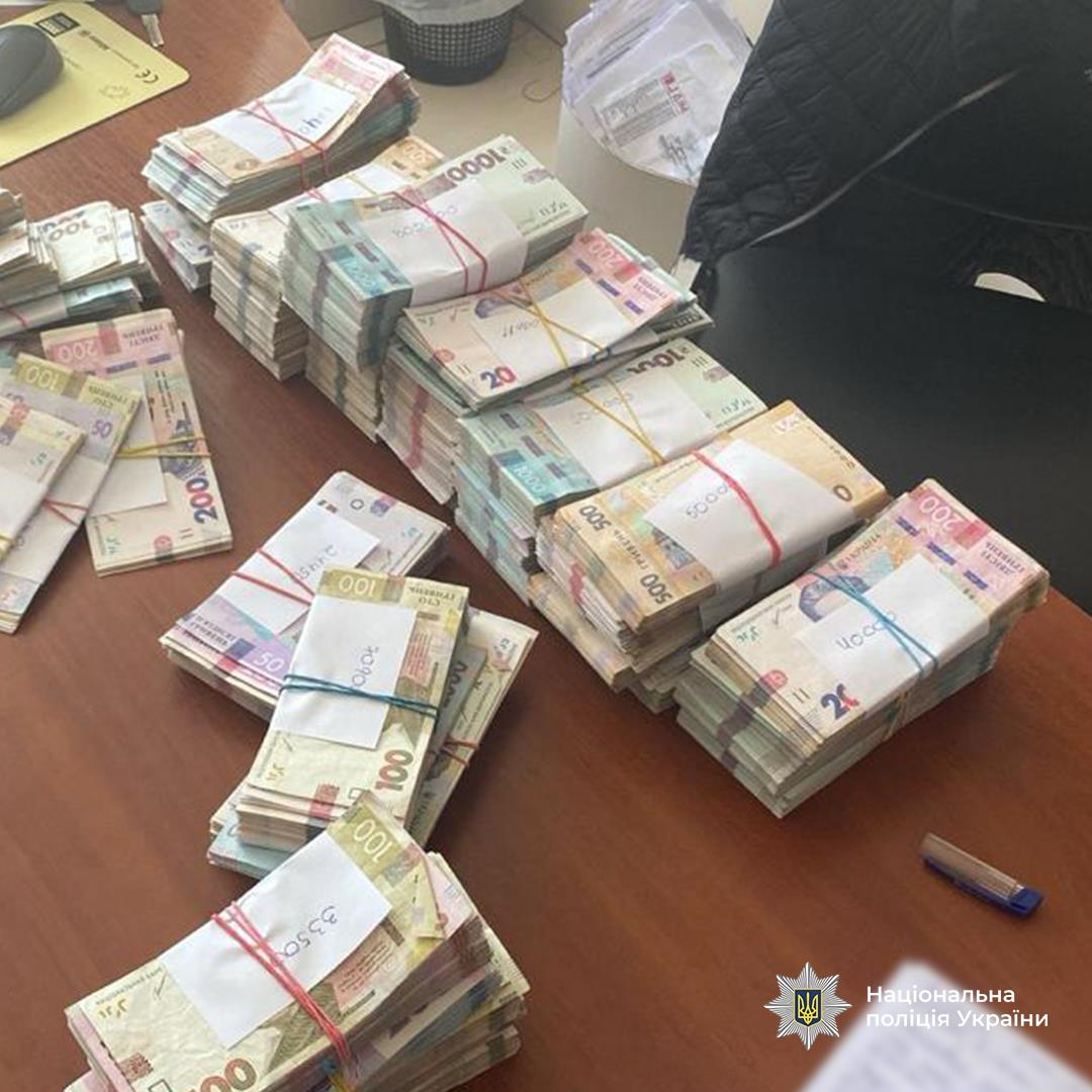 Новини України - Посадовців Дніпра підозрюють у розкраданні коштів на відбудові