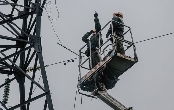 У Херсоні відновлюють електропостачання після російських атак