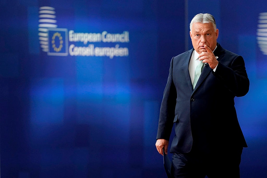 Орбан вимагає від ЄС зняти санкції з РФ через енергокризу