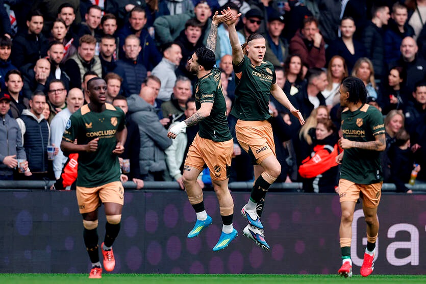 Степанов виводить Утрехт уперед у матчі з ПСВ